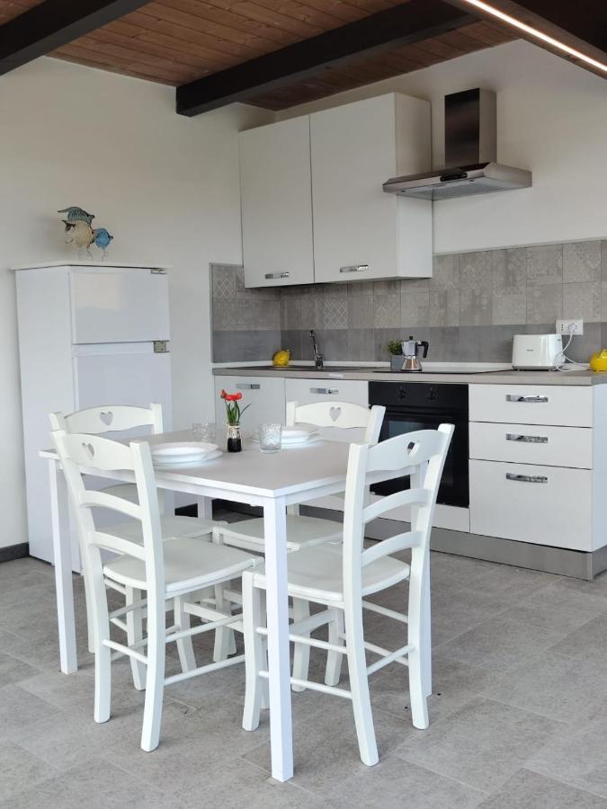 Sweet Apartments Peschiera del Garda Exterior photo